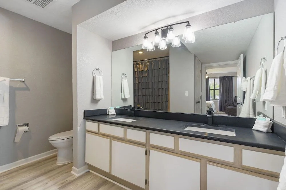 Highland Hideaway - Branson - Local Attractions, On-site Amenities & More!