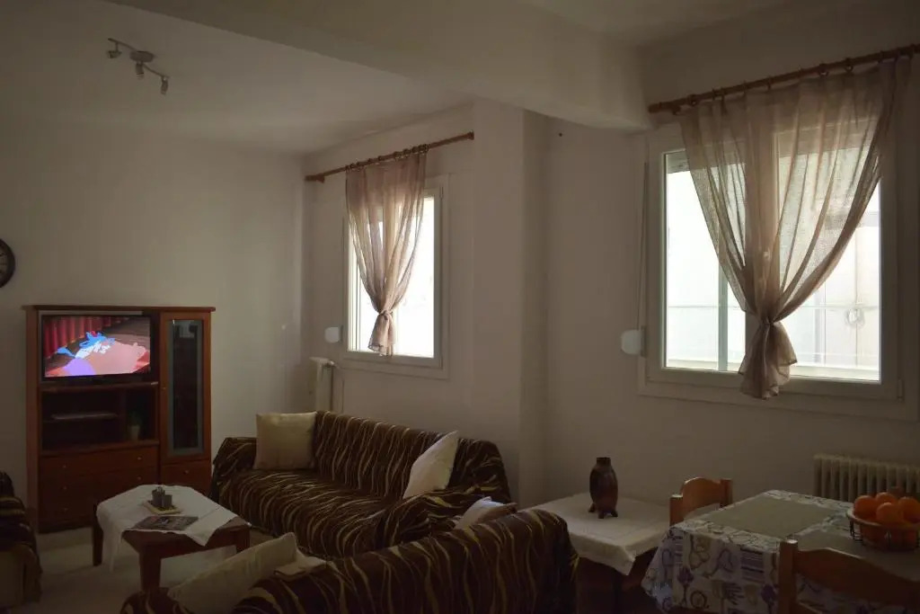 Kastoria apartment-in front of the lake,south side