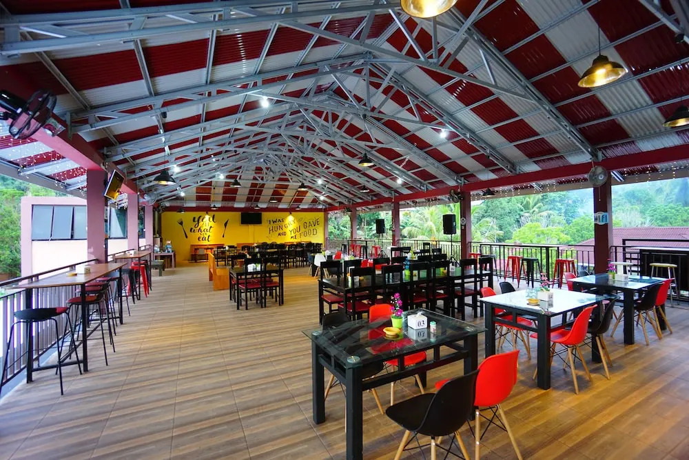 Golden Lake Resort by OYO Rooms
