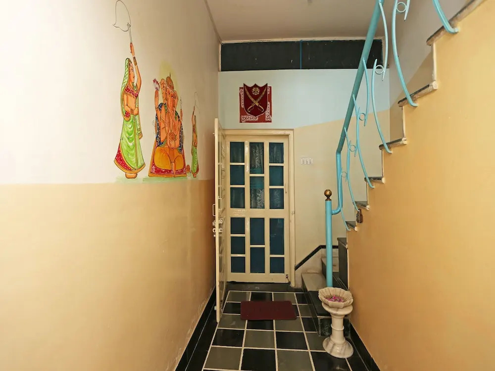 OYO 9776 Home Near Bohra Ganesh Temple