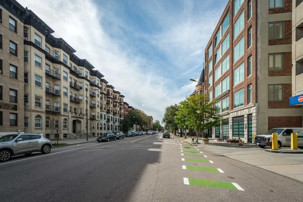 Elegant Suites in Westland Avenue