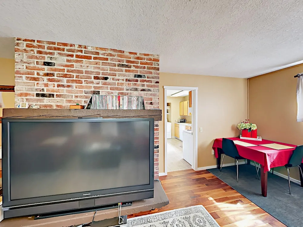 457 NW 56th St Home