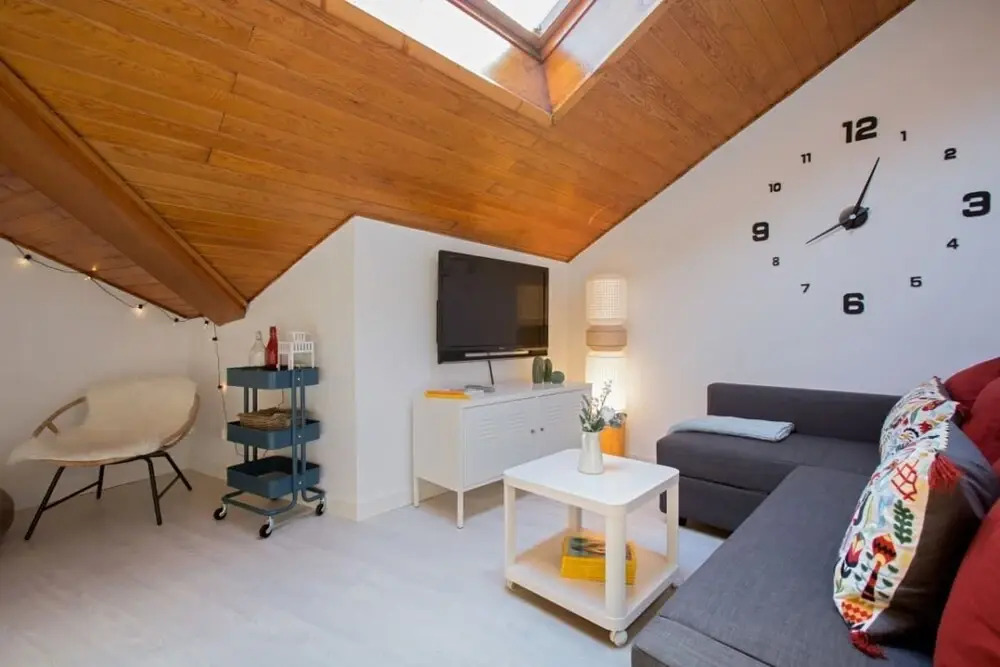 Lovely and chic 1 Bedroom Apt next to Puerta del Sol