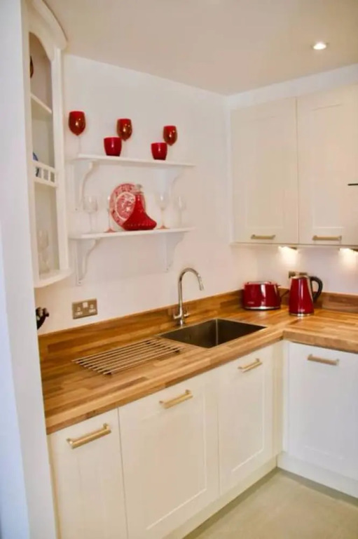 1 Bedroom Modern Apartment