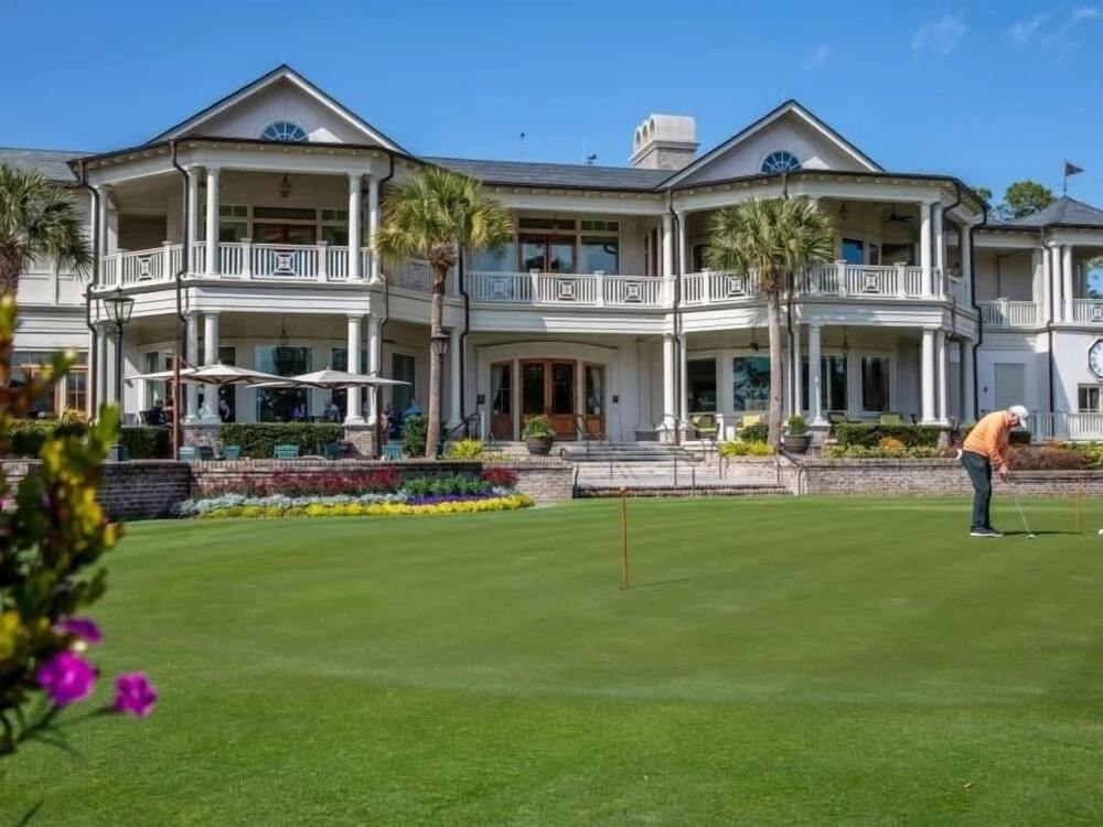 Harbour Town at Sea Pines Spacious 3 Bedroom 3 Condo by RedAwning