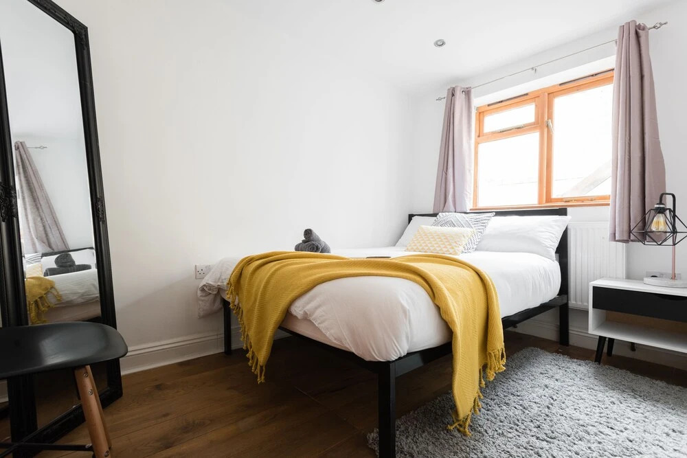 Wonderful Spacious 6 Bed Home in Heart of Bath