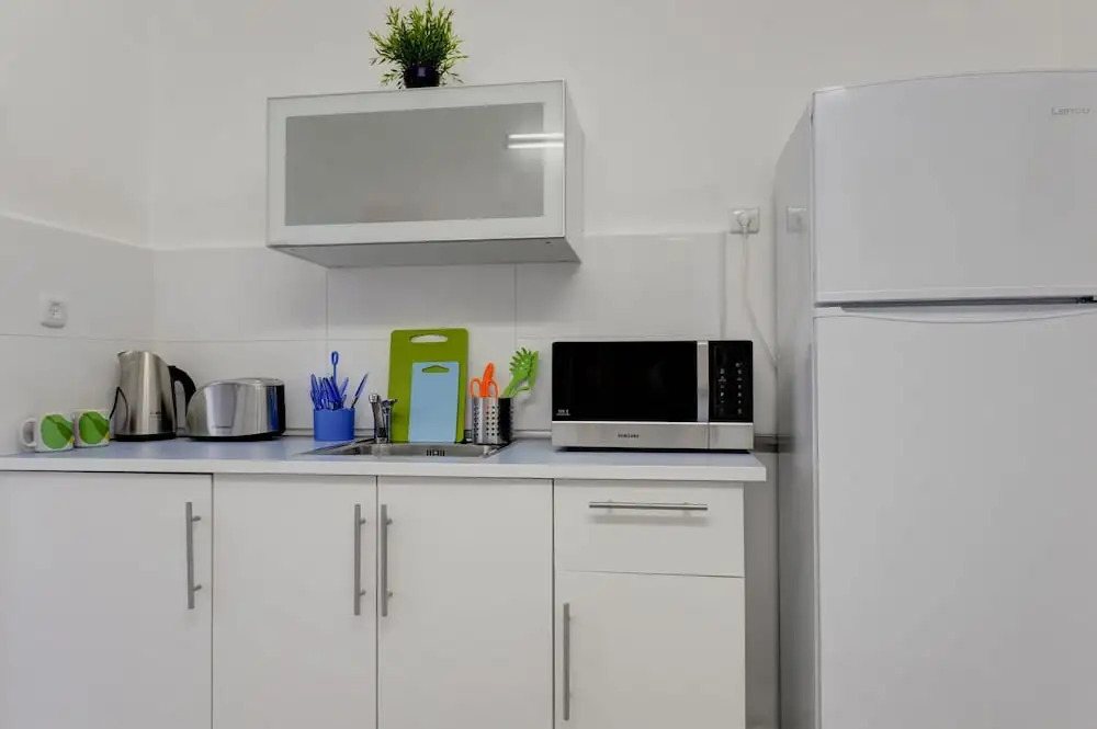 1 Bedroom Apartment With Balcony