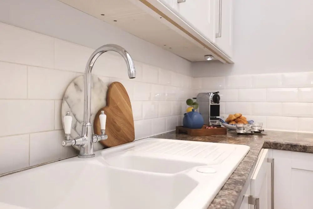 JOIVY Stunning Ground-floor 2bedrm New Town Apt