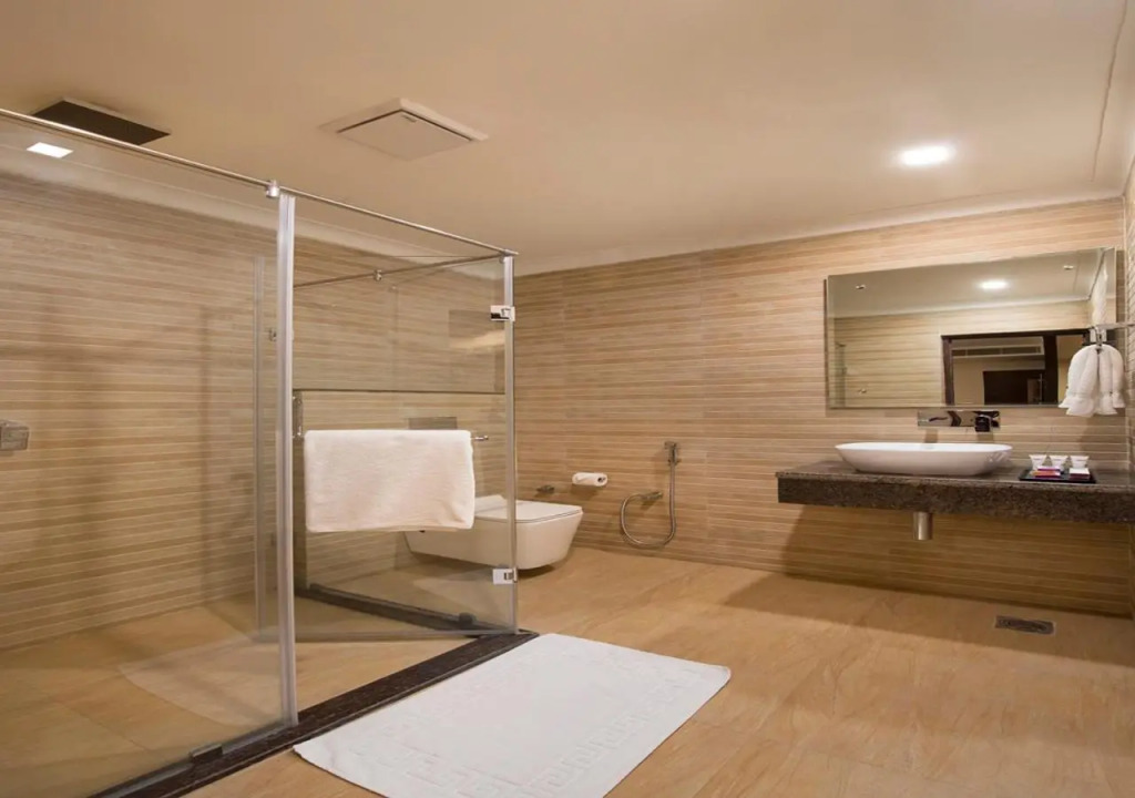 Clarks Inn Suites Katra