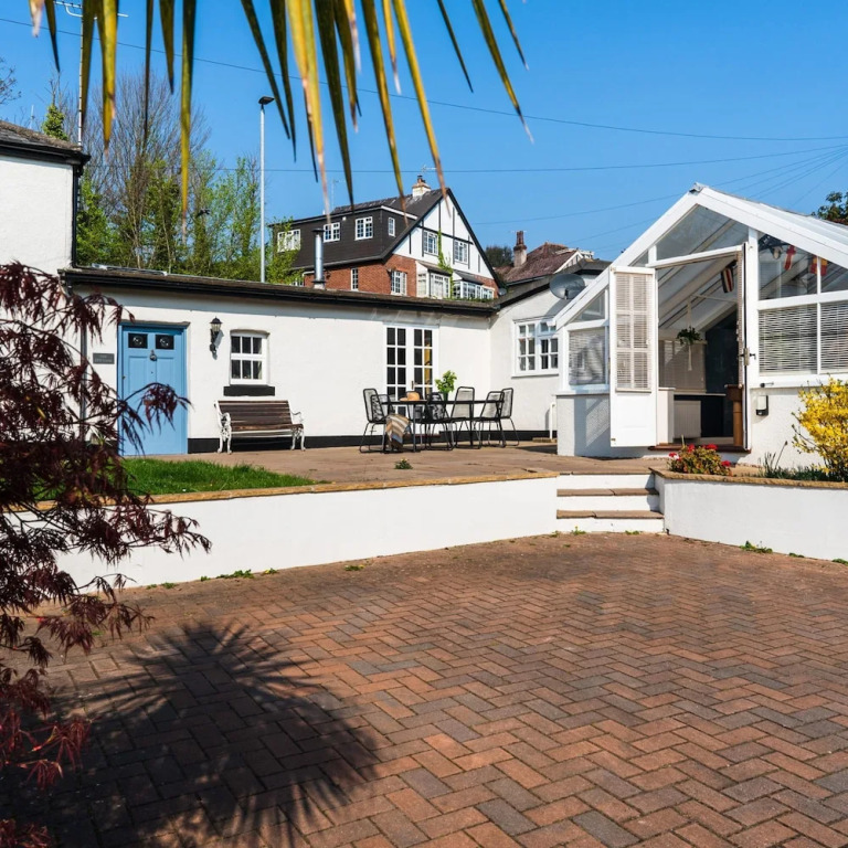 The Cottage in Holcombe