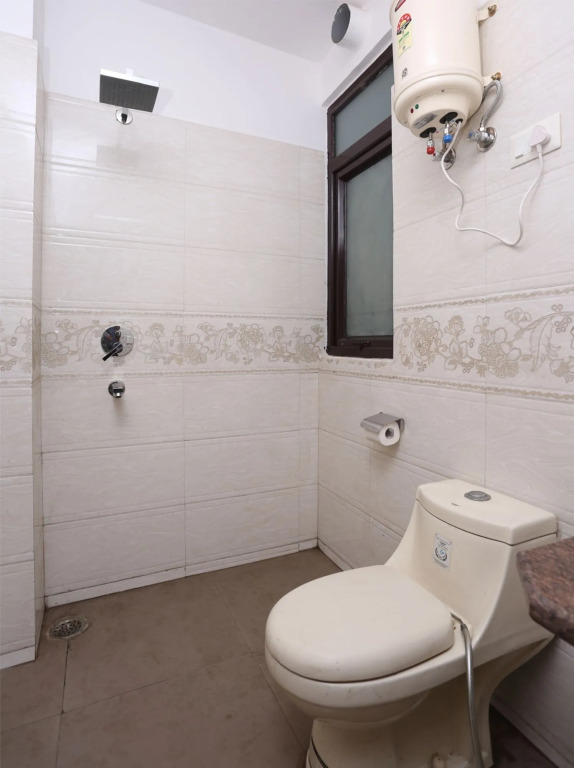 Hotel Golden Tree by OYO Rooms