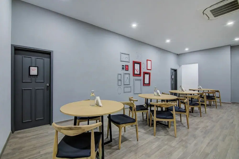 OYO Townhouse 037 Central
