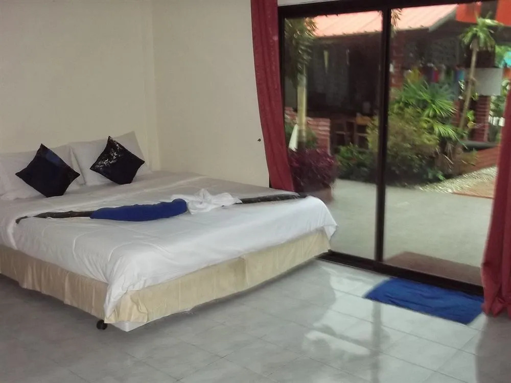 24/7 Hotel