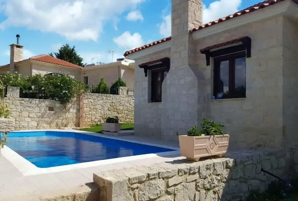 Heraklion Twins House - Private Pool Retreat