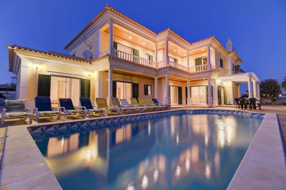 Villa - 5 Bedrooms with Pool and WiFi - 107490