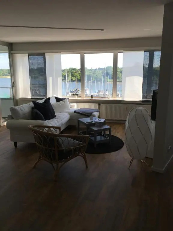 Apartment 6, OG 3