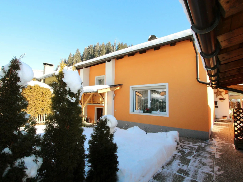 Snug Apartment in Kitzbühel - Kirchberg near Ski Slopes