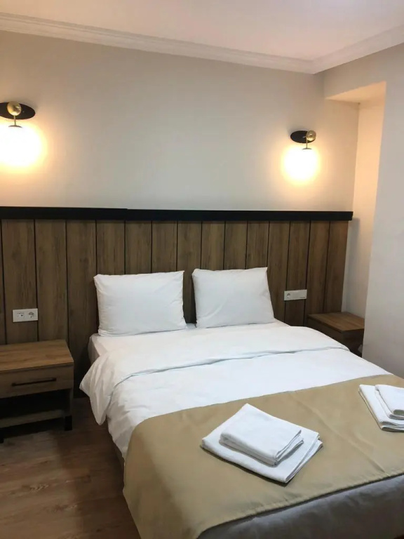 La Pera Suites