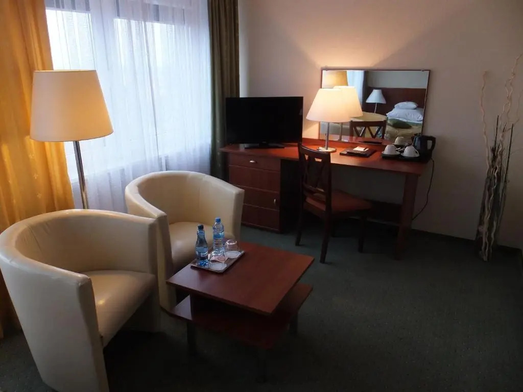 Hotel Gromada Pila