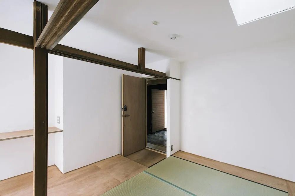 Atelier & Hostel Nagaisa-Ura