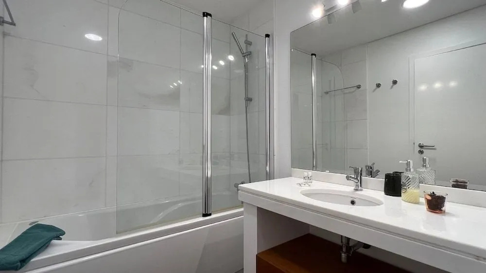 Century House with private pool by Holiday Rental Madeira