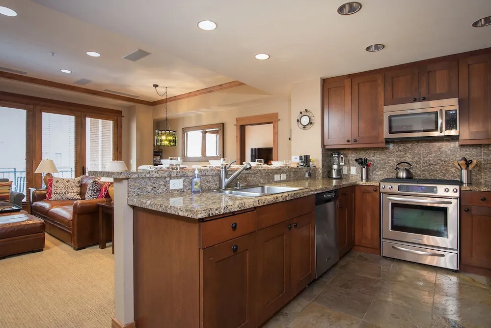 Catamount Condo #306 2 Bedrooms 2.5 Bathrooms Condo