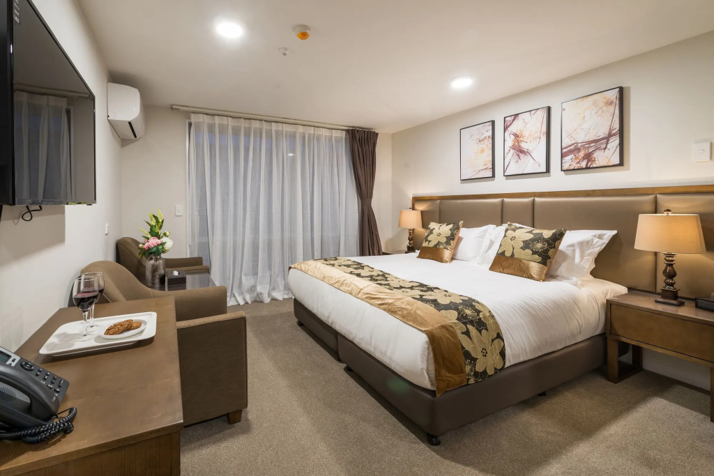 Golden Star Motel