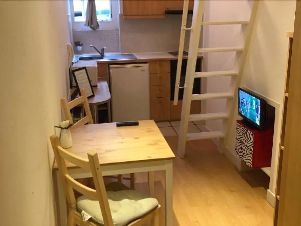 HFS Studio Next To Hydepark L9