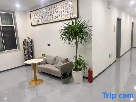 Yueju Light Luxury Homestay