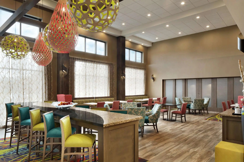 Hampton Inn & Suites St. Louis/Alton, IL