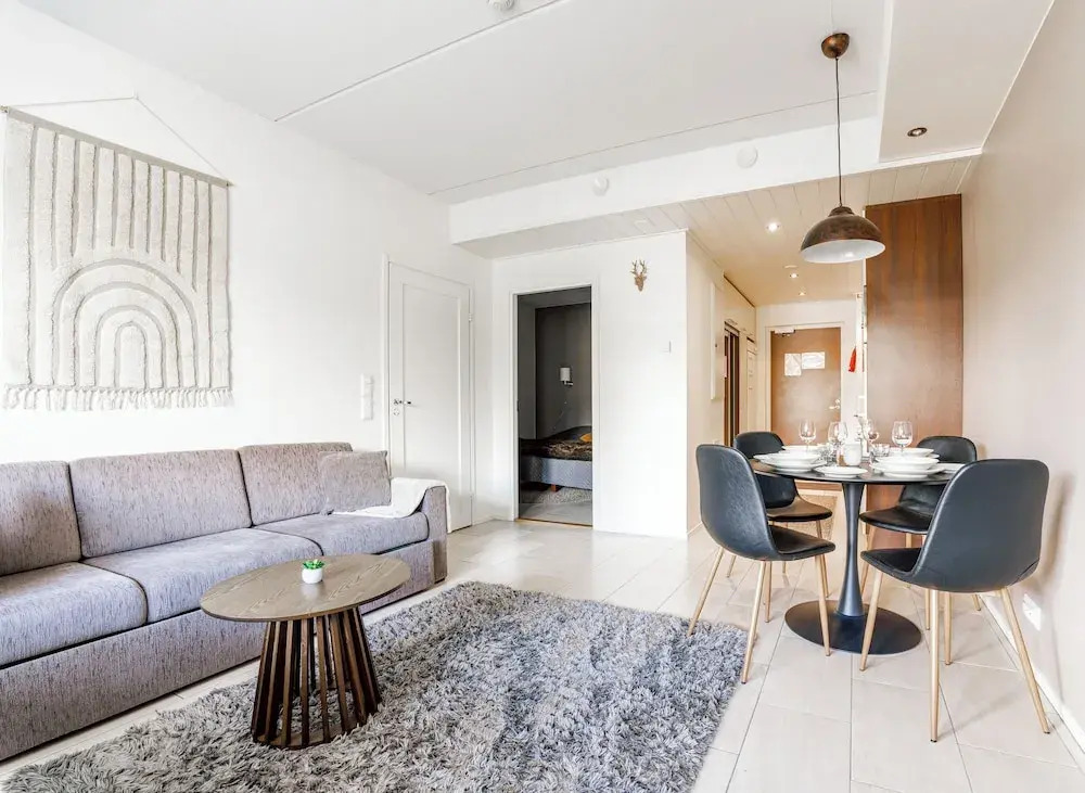 Modern 1BR Apartment next to Ski Slopes