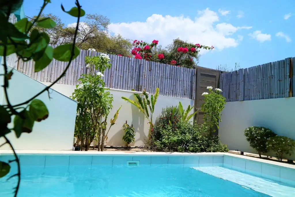 Meno Suites