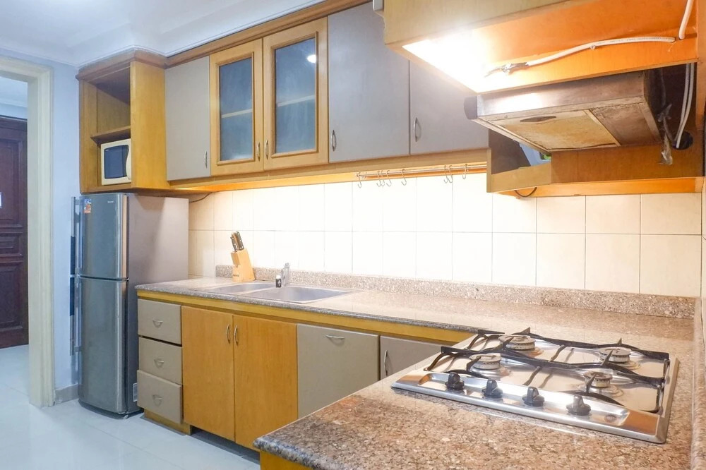 Comfortable And Serene 2Br Apartment With Maid Room At Taman Beverly