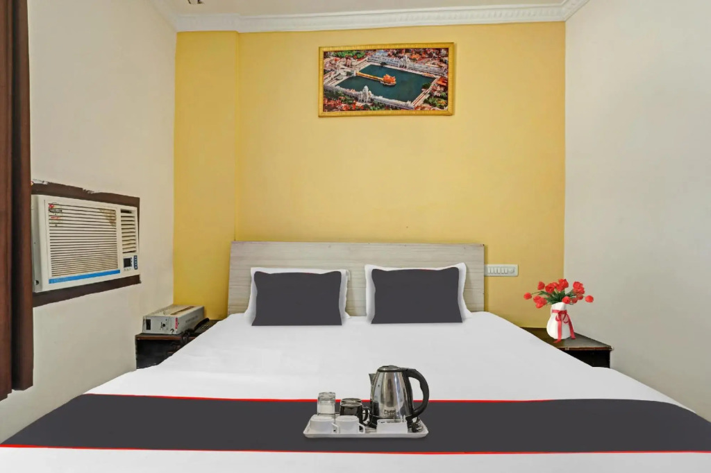 spot on 89476 Hotel Shalimar Lodge