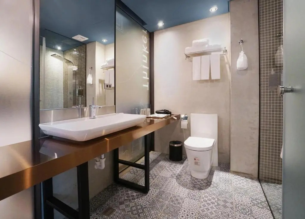 Thinker Hotel