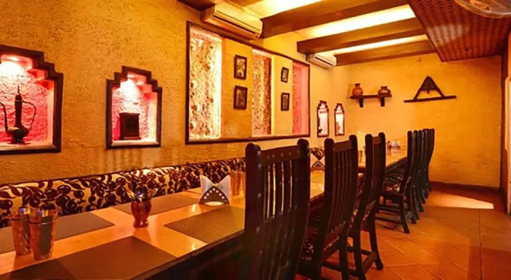 Hotel Gautam Deluxe