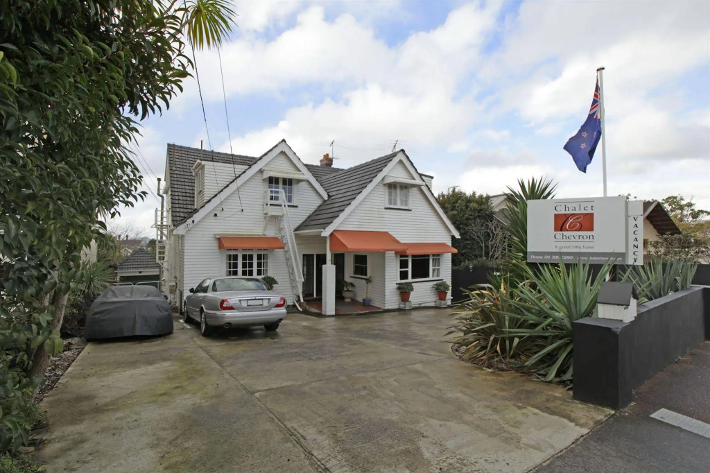 Chalet Chevron