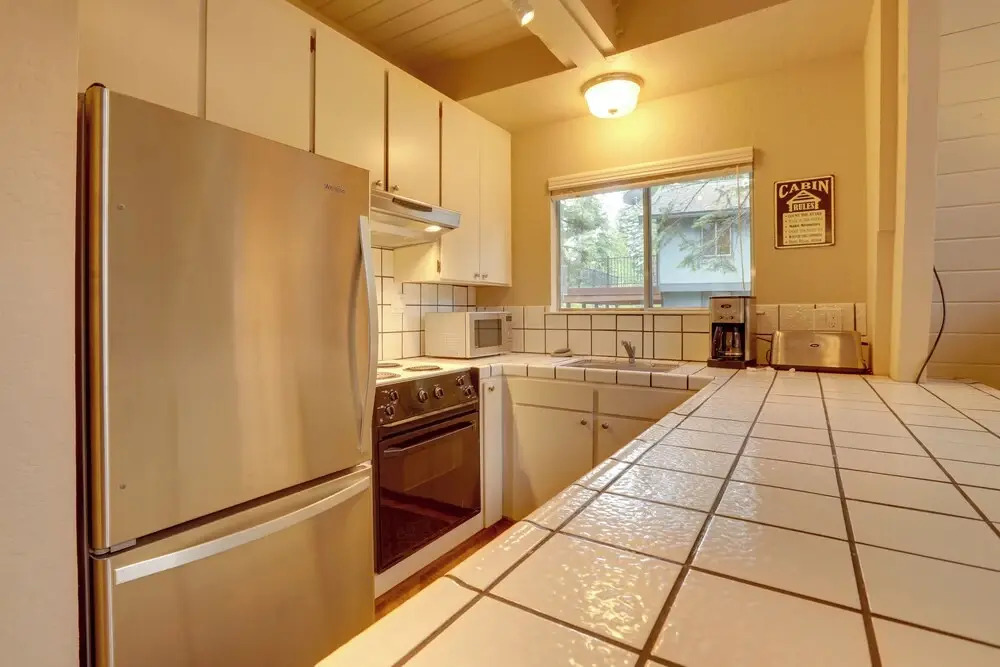 Near Skiing & Hiking: Carnelian Bay Cabin