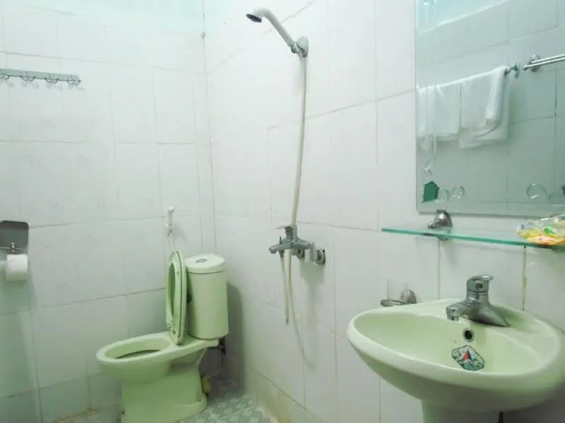 Huong Tra Hotel
