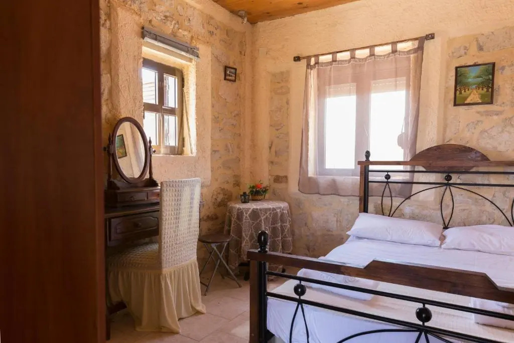 Irene Stone Villa - Private Pool - Sleeps 6