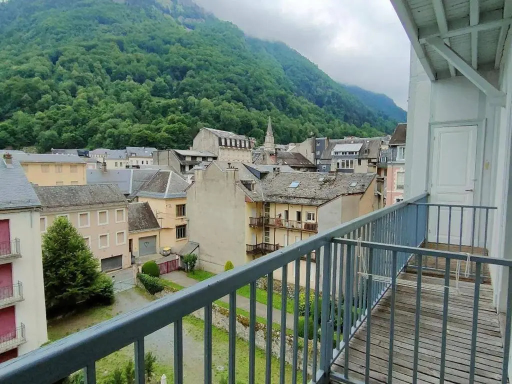 Appartement Cauterets, 2 pièces, 4 personnes - FR-1-234-93