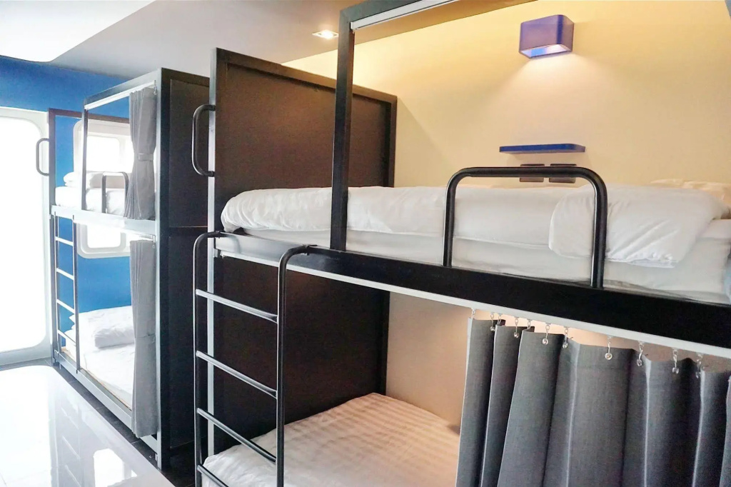 BearPacker Patong Hostel