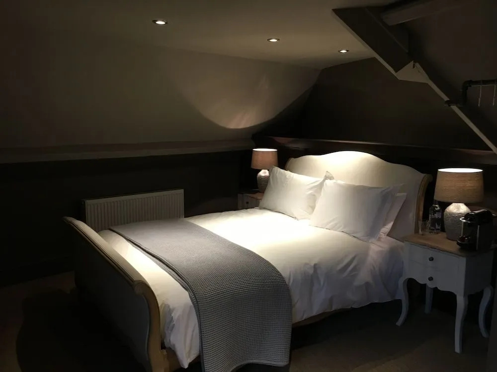 The Lion Hotel - Pub & Restaurant