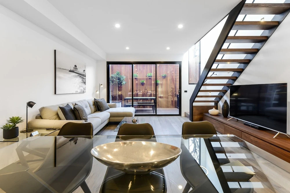 Boutique Stays - County Down, Port Melbourne
