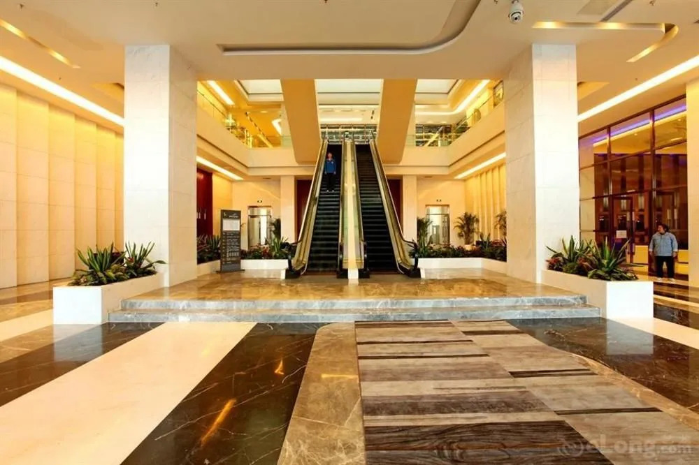 Gold Collar Hotel