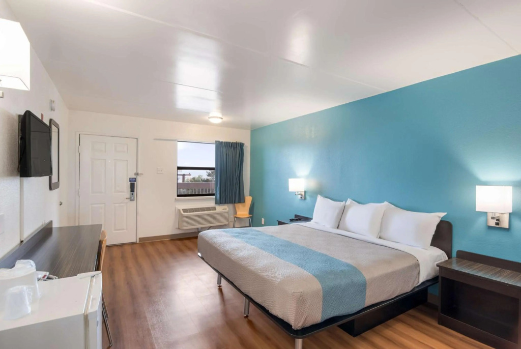 Motel 6-Colorado Springs, CO - Air Force Academy