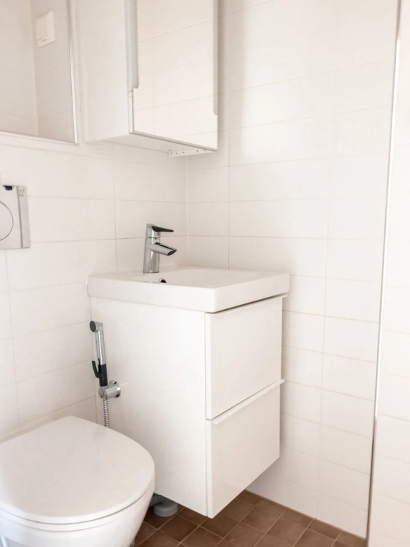 2ndhomes Deluxe 2BR Top Floor Apartment