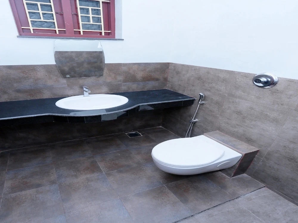 Oyo 24558 Spacious Stay Near Thiruvananthapuram Central Station
