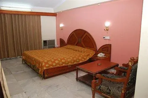 Shahee Resorts