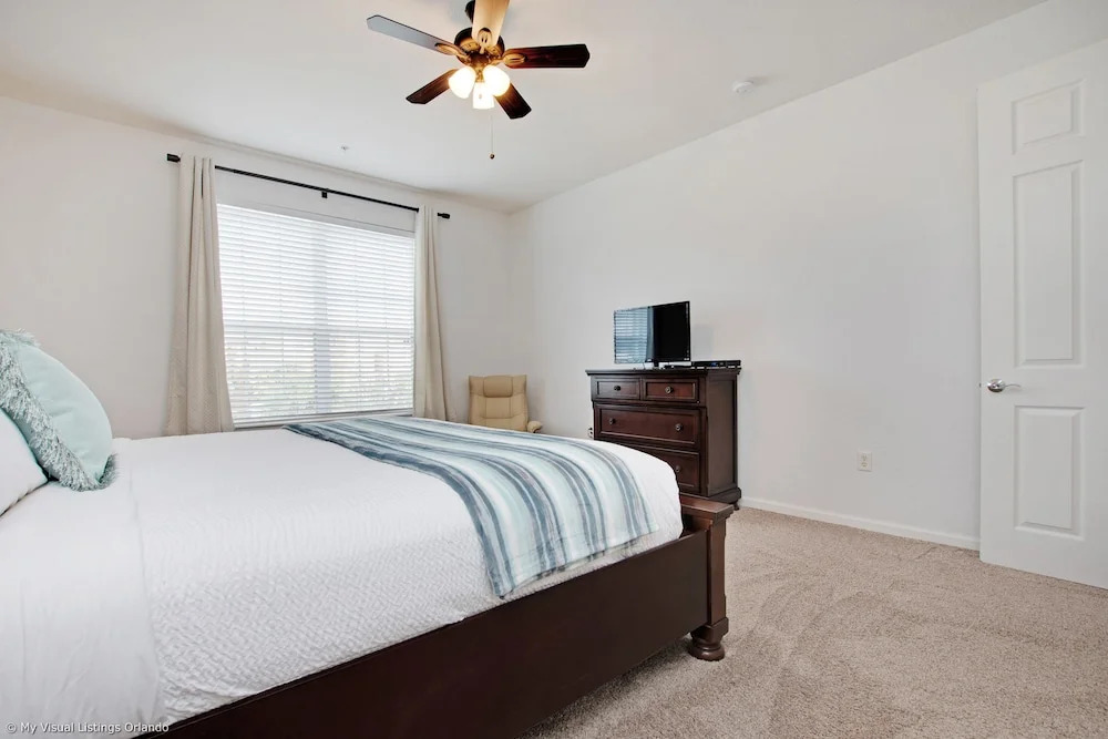 Spacious 3bd/2ba Home With Balcony - Close to Universal and Convention Center! 3vc305